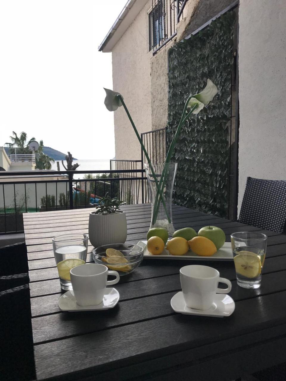 Casa Bianca Leilighet Herceg Novi Eksteriør bilde