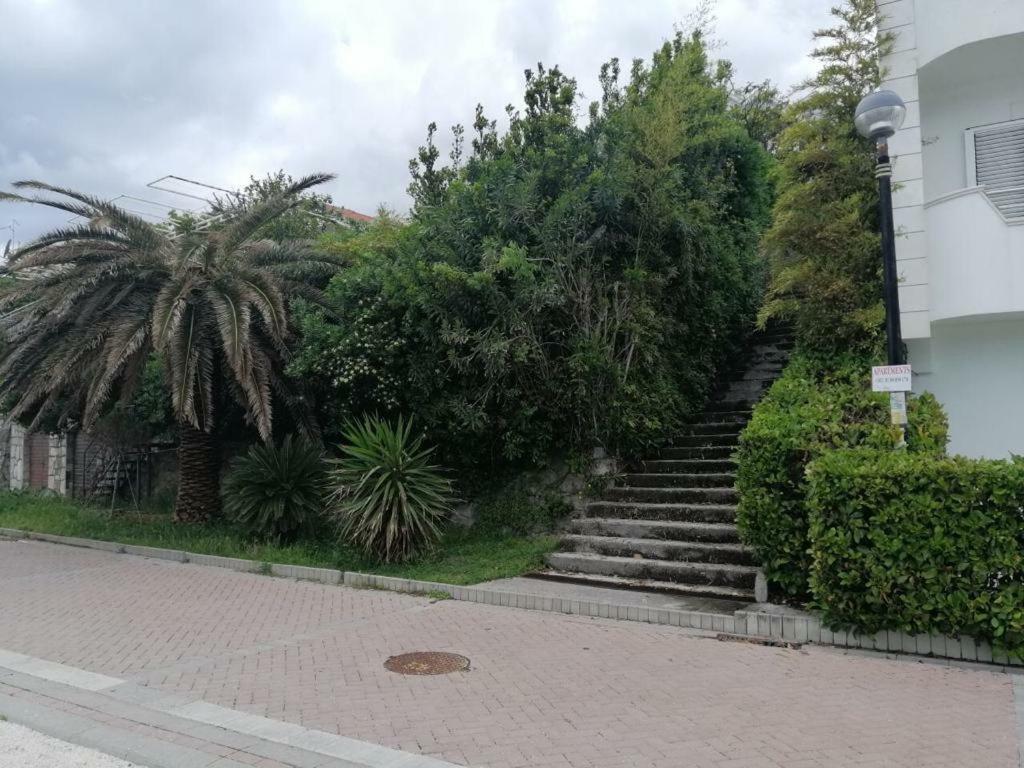 Casa Bianca Leilighet Herceg Novi Eksteriør bilde