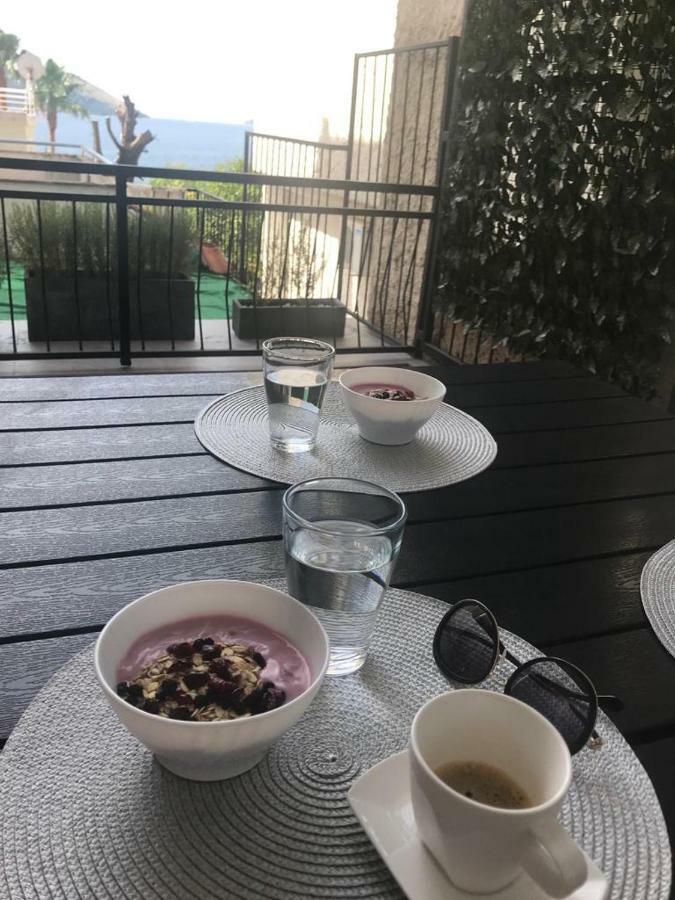 Casa Bianca Leilighet Herceg Novi Eksteriør bilde